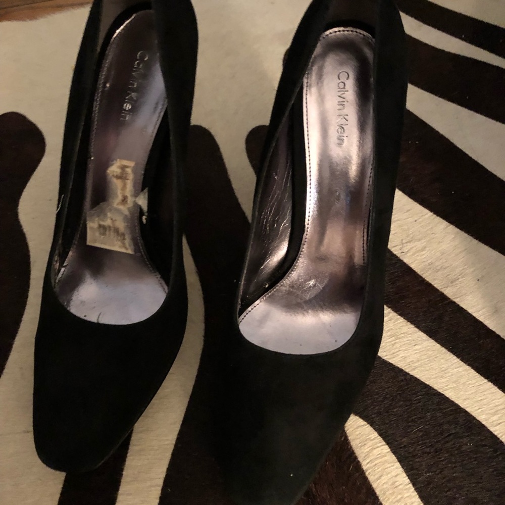 New Calvin Klein genuine leather and suede pumps